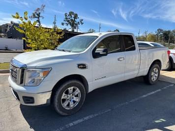 Main image Nissan Titan